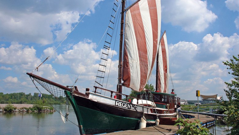 Hundertwasserschiff "Regentag", © Stadtgemeinde Tulln Hundertwasserschiff "Regentag", © Stadtgemeinde Tulln