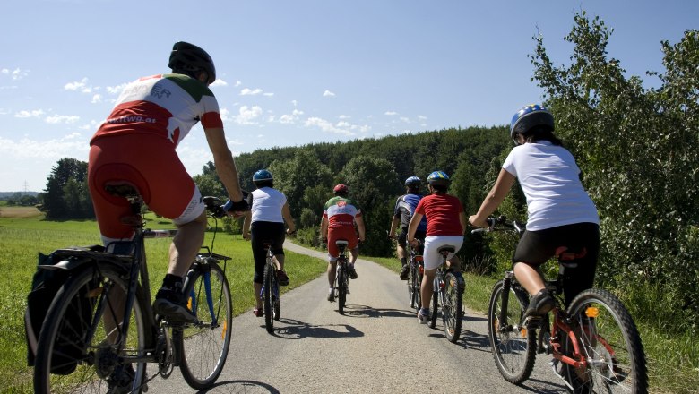 Unterwegs mit dem E-Bike, © privat Unterwegs mit dem E-Bike, © privat