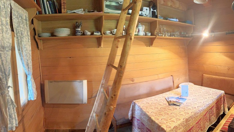 Sitzecke in der Holzknechthütte, © Mostviertel Tourismus Sitzecke in der Holzknechthütte, © Mostviertel Tourismus