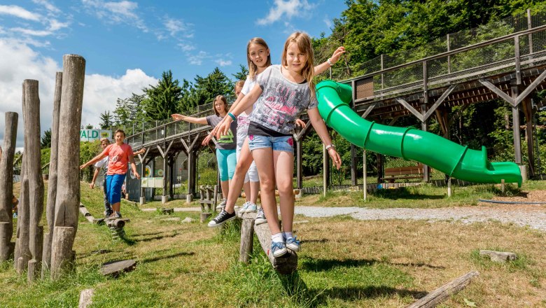 Austoben am Kinderspielplatz, © Waldviertel Tourismus/Studio Kerschbaum Austoben am Kinderspielplatz, © Waldviertel Tourismus/Studio Kerschbaum