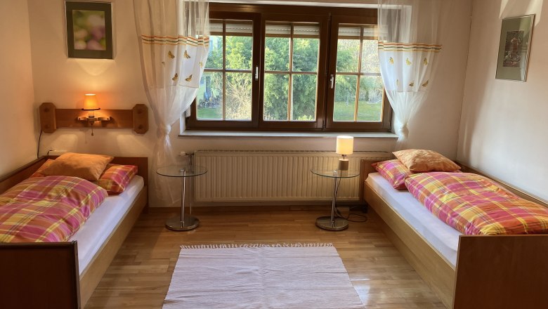 Wohn- Schlafzimmer Untergeschoß, © Familie Schlager Wohn- Schlafzimmer Untergeschoß, © Familie Schlager