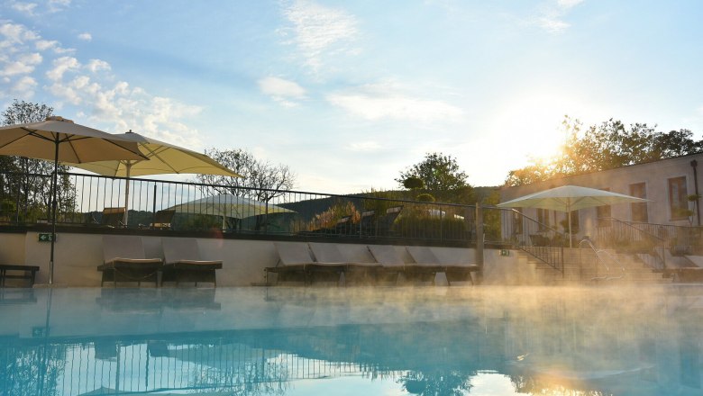 Schlosspark Mauerbach, © Schlosspark Mauerbach – Mesonic Services GmbH Pool im Morgennebel