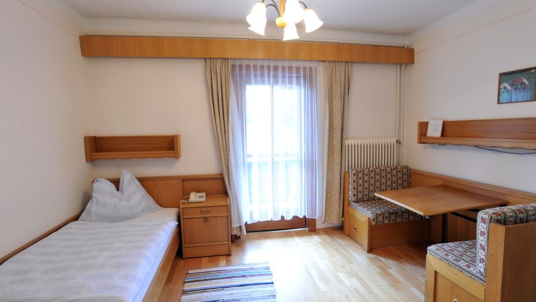 Zimmer, © Tibor Borgyos Zimmer, © Tibor Borgyos