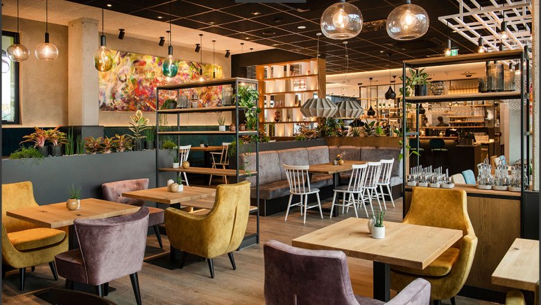 Modern und gemütlich: Das Café, © Haubis GmbH Modern und gemütlich: Das Café, © Haubis GmbH