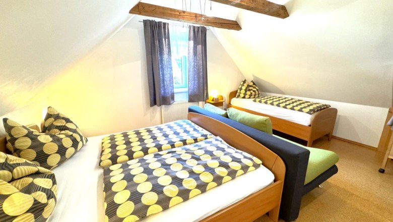 Ferienwohnung Mansarde Romantik (2), © Ötscherherberge Bernreiter Ferienwohnung Mansarde Romantik (2), © Ötscherherberge Bernreiter