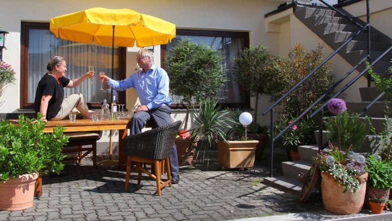 was zum Feiern??, © Johann Sturm was zum Feiern??, © Johann Sturm