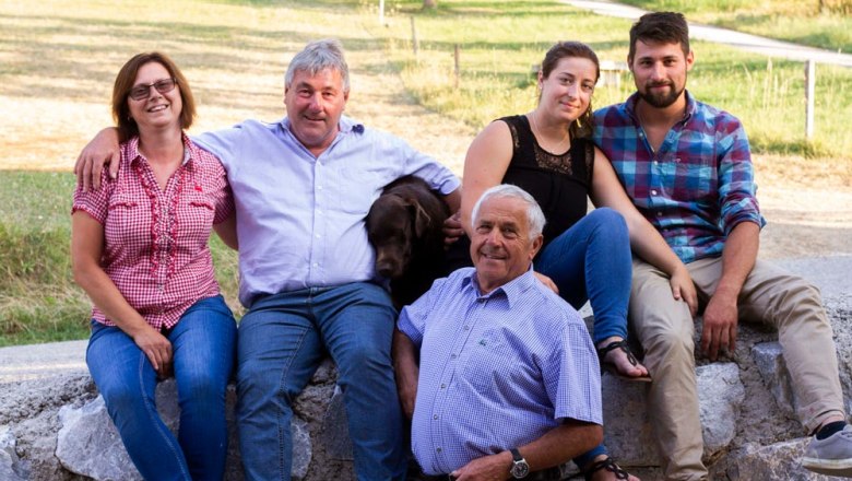 Familie Grasel, © Waldhof Grasel Familie Grasel, © Waldhof Grasel