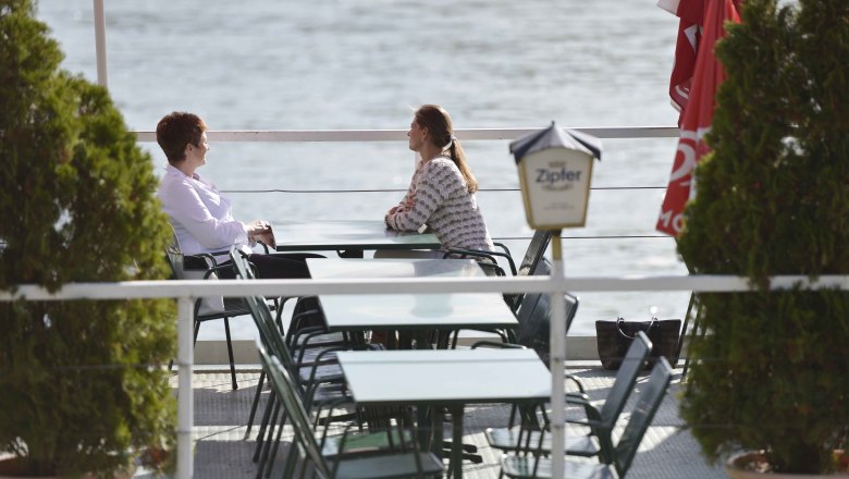 Schiffscafe Struden, © Steve Haider Schiffscafe Struden, © Steve Haider