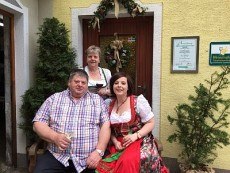 Familie Steiner, © Waldheuriger Steiner Familie Steiner, © Waldheuriger Steiner