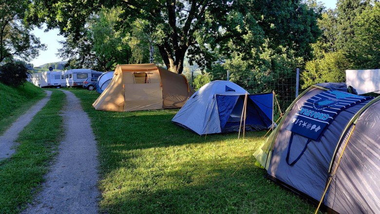 Terrasse am Rand, © Reinhard Wallentin Terrasse am Rand, © Reinhard Wallentin
