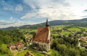 Die Wolfgangskirche in Kirchberg am Wechsel, © © Wiener Alpen in NÖ Tourismus GmbH, Foto: Franz Zwickl Die Wolfgangskirche in Kirchberg am Wechsel, © © Wiener Alpen in NÖ Tourismus GmbH, Foto: Franz Zwickl