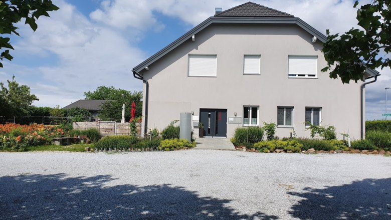 Heurigen & Weinbau Reisinger, © Heurigen & Weinbau Reisinger Heurigen & Weinbau Reisinger, © Heurigen & Weinbau Reisinger