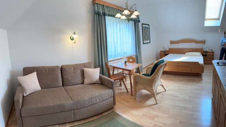 Zimmer mit Kochecke im Haupthaus (1), © Haus Karner Zimmer mit Kochecke im Haupthaus (1), © Haus Karner