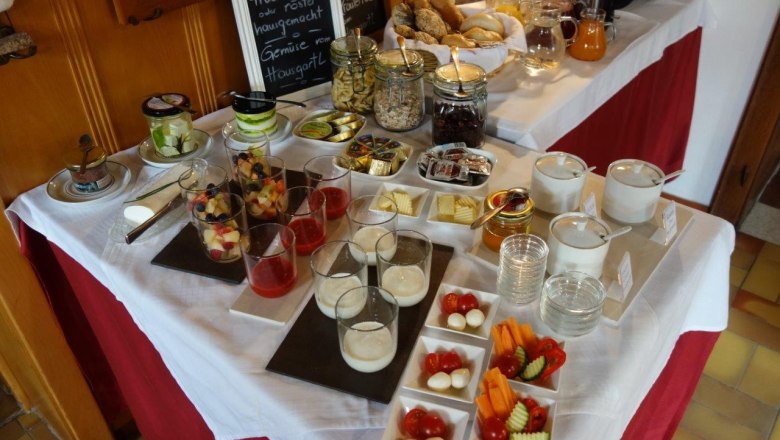 Frühstücksbuffet, © Gästehaus Daurer Frühstücksbuffet, © Gästehaus Daurer