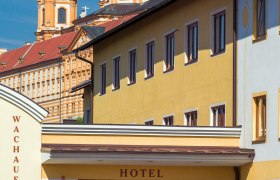 hoteleingang_stift_c_wachauerhof, © Wachauerhof hoteleingang_stift_c_wachauerhof, © Wachauerhof