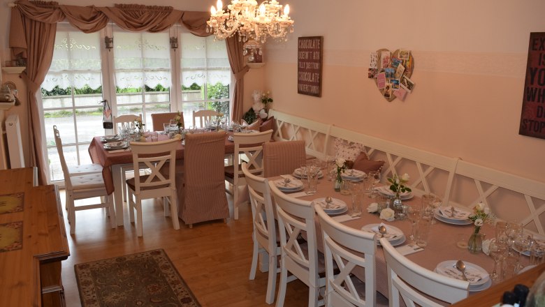 Frühstücksraum, © Gästehaus Schabel-Zehetner Frühstücksraum, © Gästehaus Schabel-Zehetner