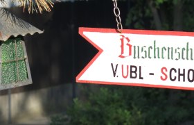 Willkommen!, © us Willkommen!, © us