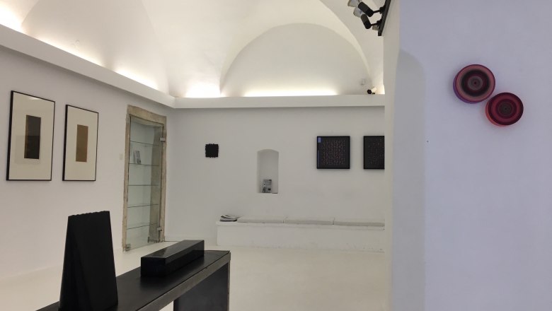 Galerie Göttlicher, © © Galerie Göttlicher Galerie Göttlicher, © © Galerie Göttlicher