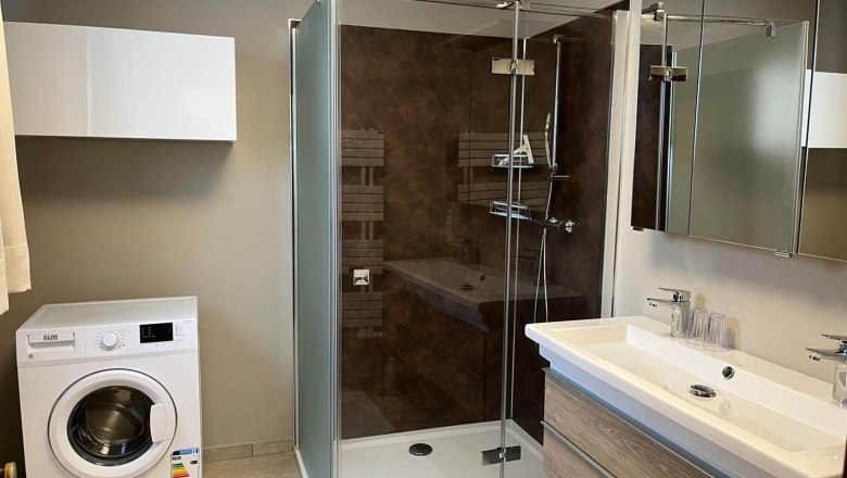 Badezimmer im Appartement Mariandl, © K&T Gastro OG, Familie Özelt Badezimmer im Appartement Mariandl, © K&T Gastro OG, Familie Özelt