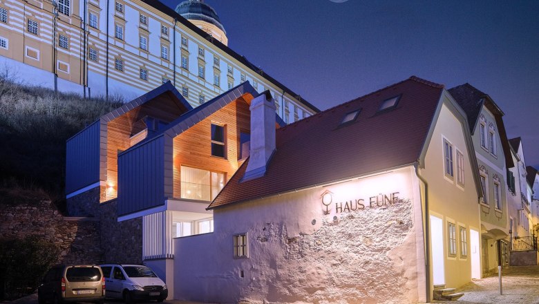 Haus Fünf bei Nacht, © Prof. Arch. DI Dietmar Kraus Haus Fünf bei Nacht, © Prof. Arch. DI Dietmar Kraus