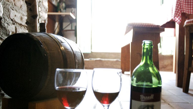 Weinkeller, Prellenkirchner Kellergasse, © Steve Haider Weinkeller, Prellenkirchner Kellergasse, © Steve Haider