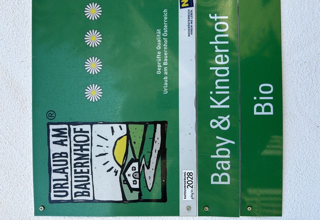 Zertifikat Baby & Kinderhof, © Julia Heigl Zertifikat Baby & Kinderhof, © Julia Heigl