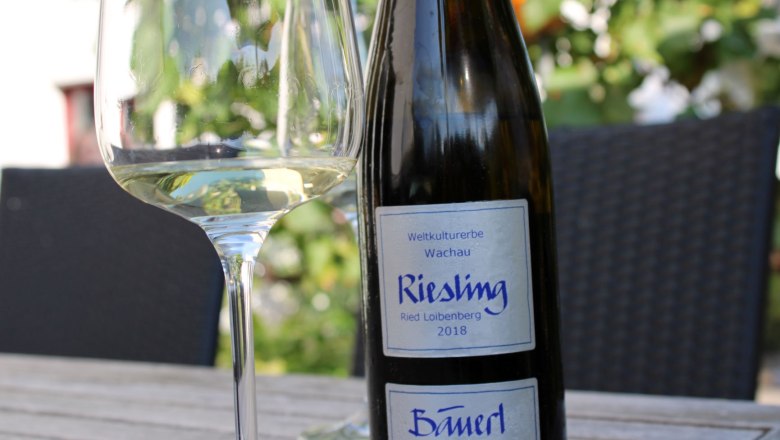 Riesling in der Flasche, © Weingut Bäuerl Riesling in der Flasche, © Weingut Bäuerl