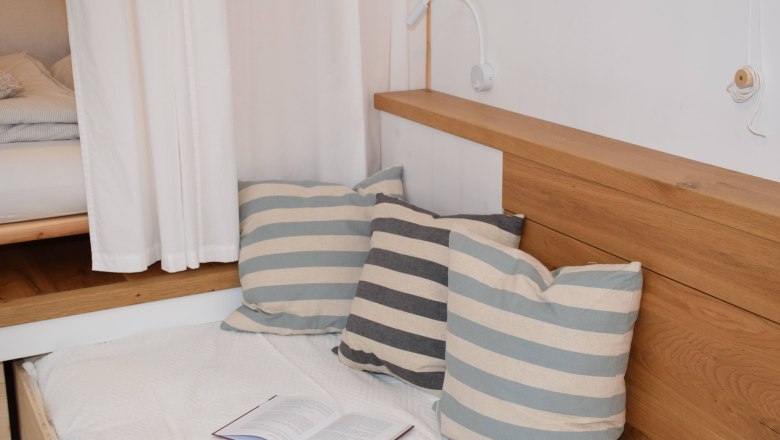 Mrs. Green Bettsofa, © Nina Susanne Himmelmaier Mrs. Green Bettsofa, © Nina Susanne Himmelmaier