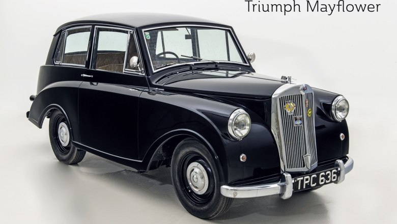 Triumph Mayflower, © Franz Baldauf Ein schwarzer Triumph Mayflower Oldtimer vor weißem Hintergrund.