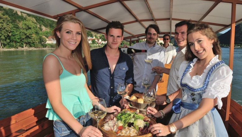 Picknick auf der Donau, © Gregor Semrad Picknick auf der Donau, © Gregor Semrad