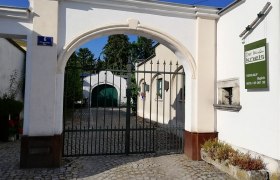 Weingut & Ferienwohnung Kneis, Eingangsbereich, © Familie Kneis Weingut & Ferienwohnung Kneis, Eingangsbereich, © Familie Kneis