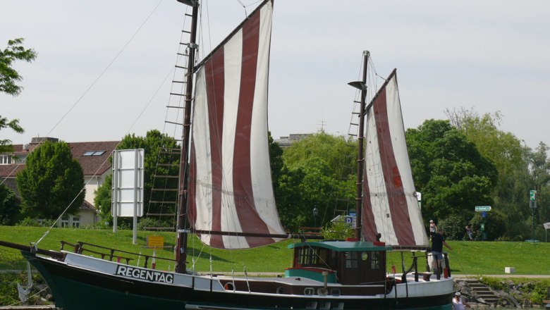 Hundertwasserschiff "Regentag", © Stadtgemeinde Tulln Hundertwasserschiff "Regentag", © Stadtgemeinde Tulln