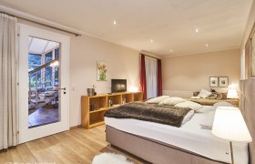 Schlafzimmer Ferienwohnung Ötscher, © FotoLois.com, Alois Spandl Schlafzimmer Ferienwohnung Ötscher, © FotoLois.com, Alois Spandl