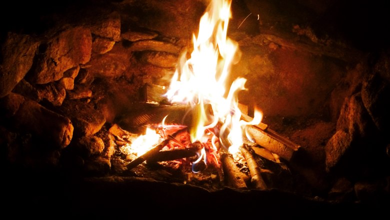 Der Grillplatz eignet sich wunderbar, um unter dem Sternenhimmel ein paar köstliche Kleinigkeiten zu genießen, © 1000 Krauthof Der Grillplatz eignet sich wunderbar, um unter dem Sternenhimmel ein paar köstliche Kleinigkeiten zu genießen, © 1000 Krauthof
