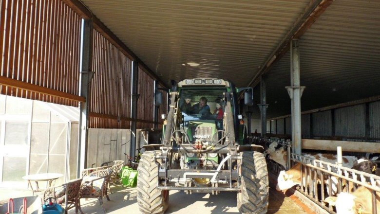 kerndlerhof_traktor_im_stall, © Kerndlerhof kerndlerhof_traktor_im_stall, © Kerndlerhof