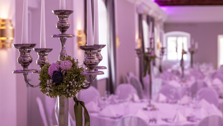 Kerzenhalter - Dekoration im Schloss Luberegg, © Franz Gleiß Kerzenhalter - Dekoration im Schloss Luberegg, © Franz Gleiß