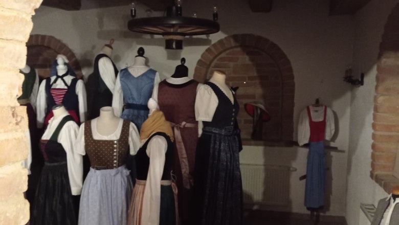 Tracht im Museum bei Martina Haselwanter, © Martina Haselwanter Tracht im Museum bei Martina Haselwanter, © Martina Haselwanter