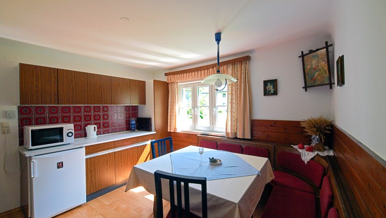Ferienhaus Eva Deufl - Wohnung Heuboden - Wohnküche, © Ferienhaus Eva Deufl Ferienhaus Eva Deufl - Wohnung Heuboden - Wohnküche, © Ferienhaus Eva Deufl