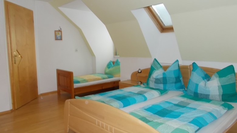 Zimmer-Weitblick, © Biobauernhof Mayerhofer Zimmer-Weitblick, © Biobauernhof Mayerhofer