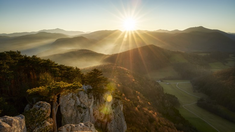 Sonnenuntergang am Peilstein, © Wienerwald Tourismus/Günter Wittholm Sonnenuntergang am Peilstein, © Wienerwald Tourismus/Günter Wittholm