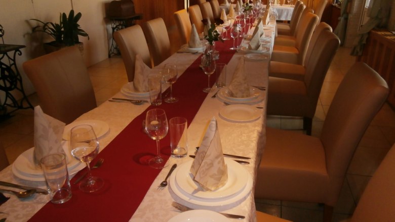 burkhart, © Restaurant Burkhart festlich gedeckte Tafel im Gasthaus Burkhart