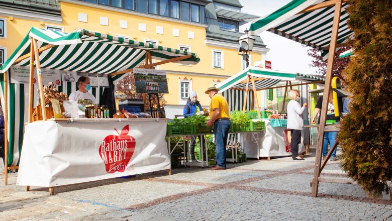 Zwettler Rathausmarkt, © fotozwettl.at Zwettler Rathausmarkt, © fotozwettl.at