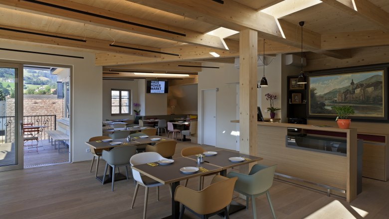 Frühstücksraum & Rezeption, © Bischofreiter Frühstücksraum & Rezeption, © Bischofreiter