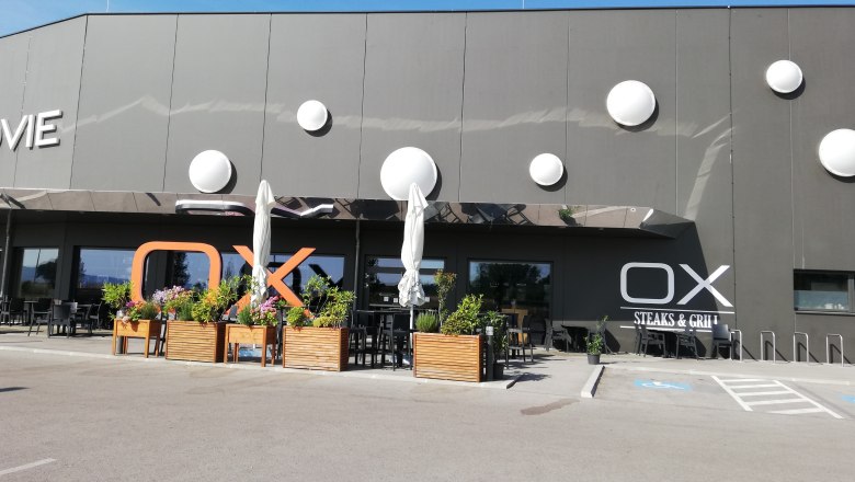 TDR- OX Aussenansicht, © DNÖ Schubert OX Aussenansicht vom Parkplatz