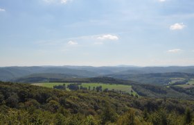 Ausblick von der Troppbergwarte, © Wienerwald Tourismus/Bauer Ausblick von der Troppbergwarte, © Wienerwald Tourismus/Bauer