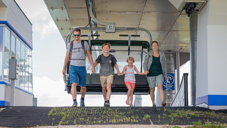 Mit dem Vierersessellift bequem zum Gipfel, © Ludwig Fahrnberger Mit dem Vierersessellift bequem zum Gipfel, © Ludwig Fahrnberger