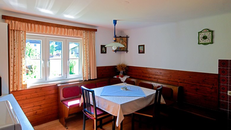 Ferienhaus Eva Deufl - Wohnung Heuboden - Wohnküche, © Ferienhaus Eva Deufl Ferienhaus Eva Deufl - Wohnung Heuboden - Wohnküche, © Ferienhaus Eva Deufl