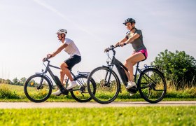 Unterwegs am Weinradweg Blauburger, © POV / Robert Herbst Unterwegs am Weinradweg Blauburger, © POV / Robert Herbst