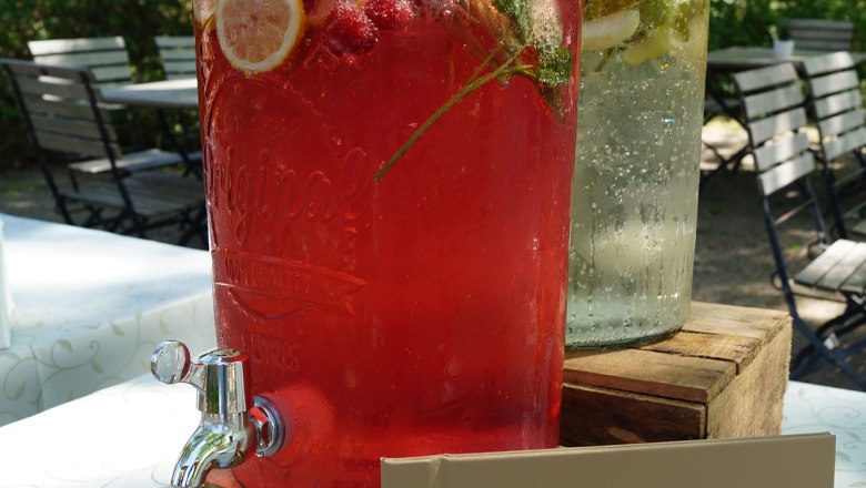 Restaurant - Hausgemachte Limonaden, © Schlossschenke Restaurant - Hausgemachte Limonaden, © Schlossschenke