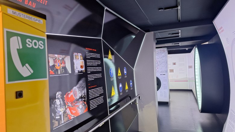 Semmering Basistunnel, © TVB Semmering-Rax-Schneeberg Ausstellung über Sicherheit im Bau mit SOS-Telefon und Informationstafeln.